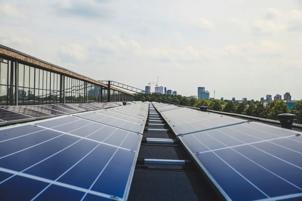 Large industrial rooftop array of the scale that compliance rules target